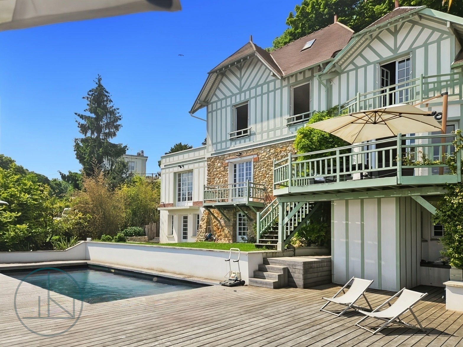 Maison familiale avec piscine chauffée – Villennes-sur-Seine